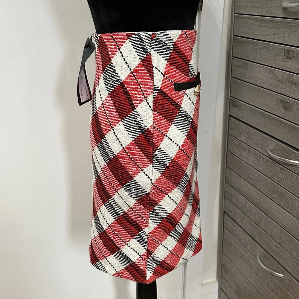 Plaid Red and Black Women's Skirt - Picture 8 of 8